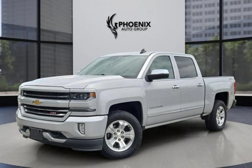 2018 Chevrolet Tahoe LT photo 1