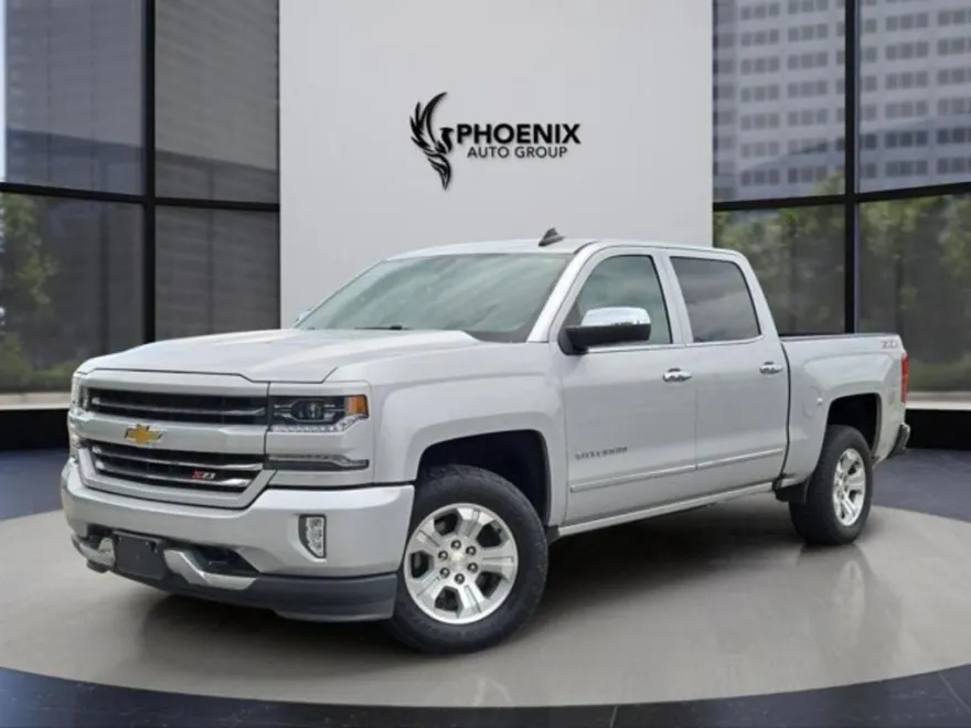 2018 Chevrolet Tahoe LT photo 1