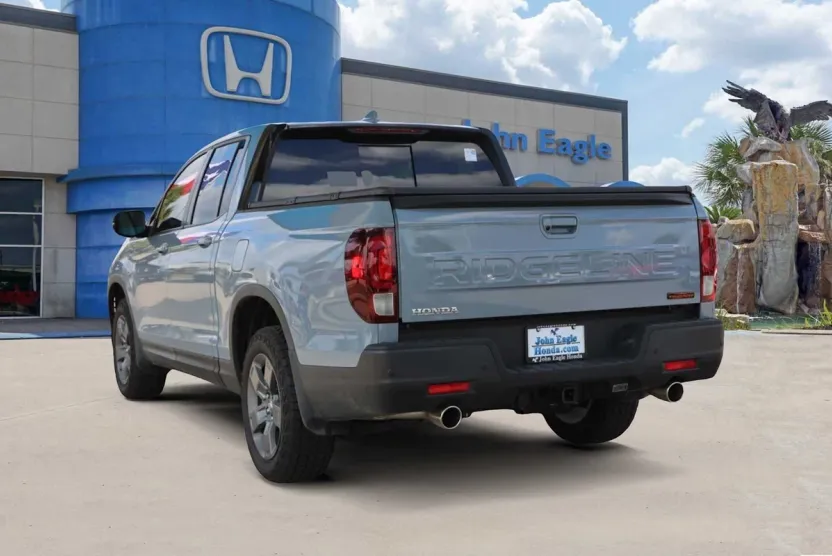 2025 Honda Ridgeline TrailSport photo 1
