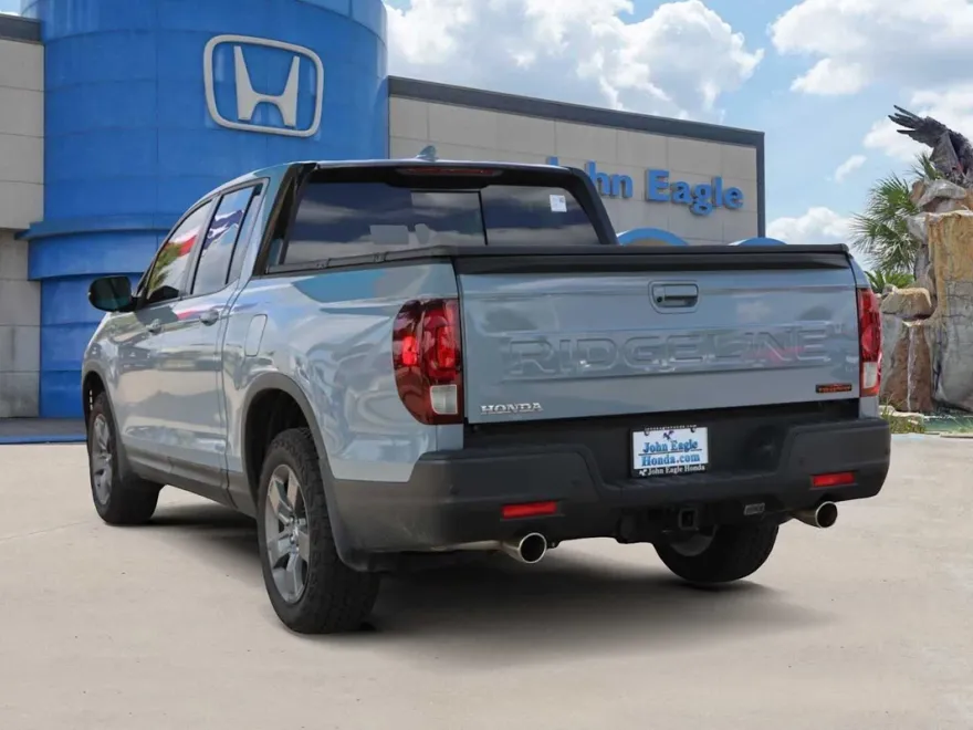 2025 Honda Ridgeline TrailSport photo 1