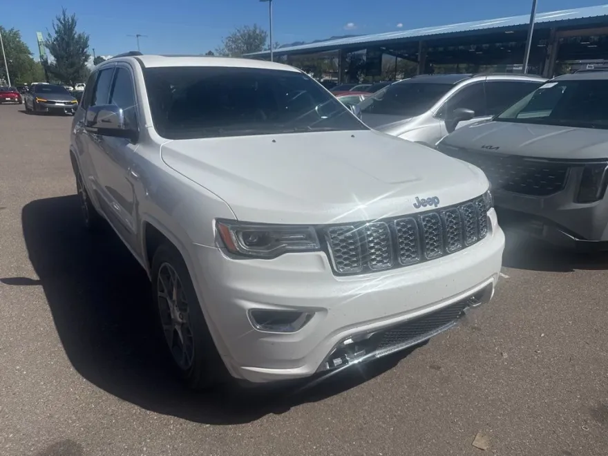 2020 Jeep Grand Cherokee Overland photo 1