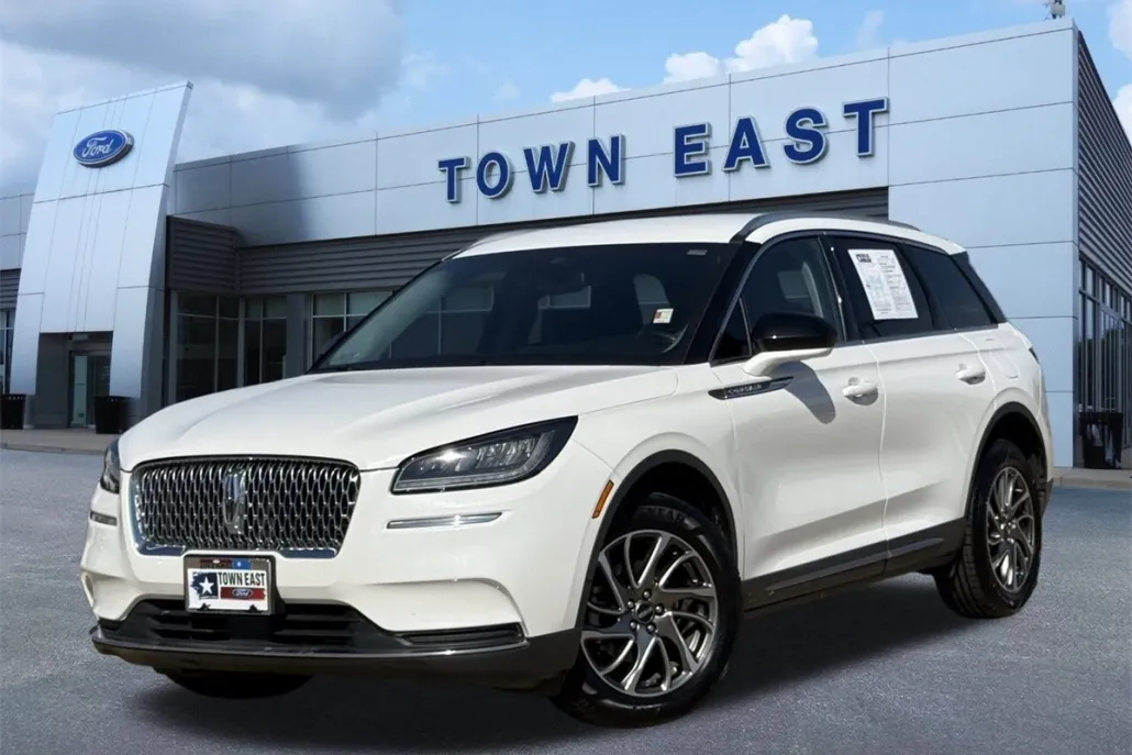 2021 Lincoln Corsair Standard photo 1