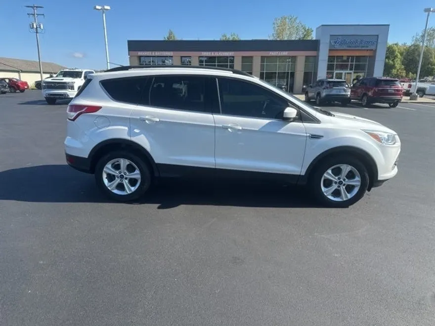 2016 Ford Escape SE photo 1