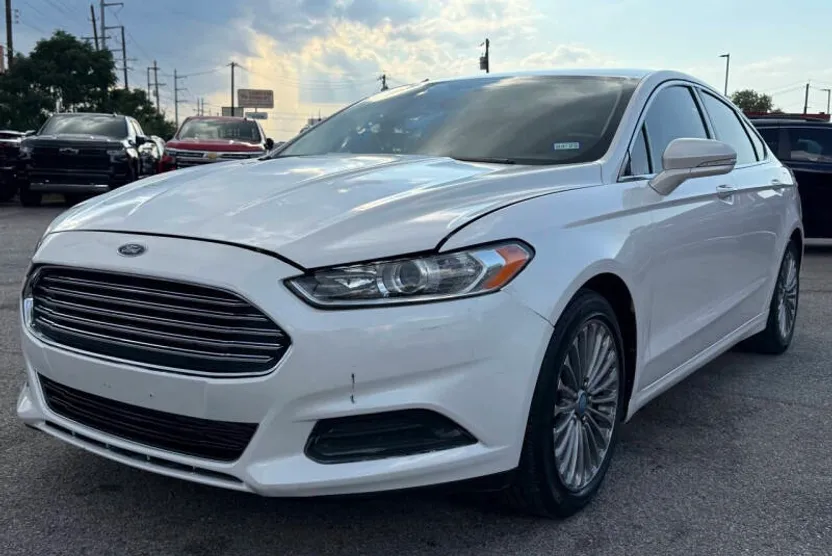 2013 Ford Fusion Titanium photo 1