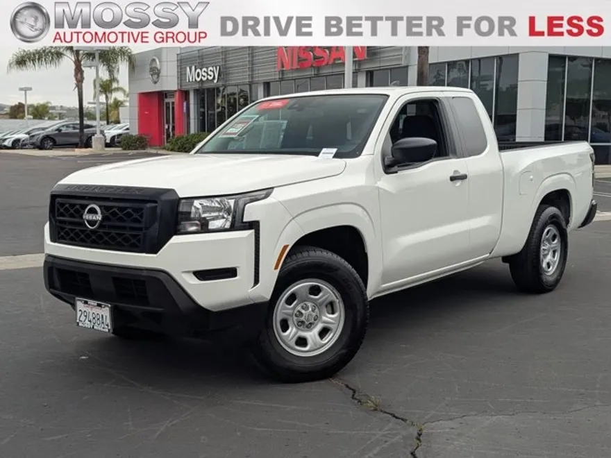 2024 Nissan Frontier SV photo 1