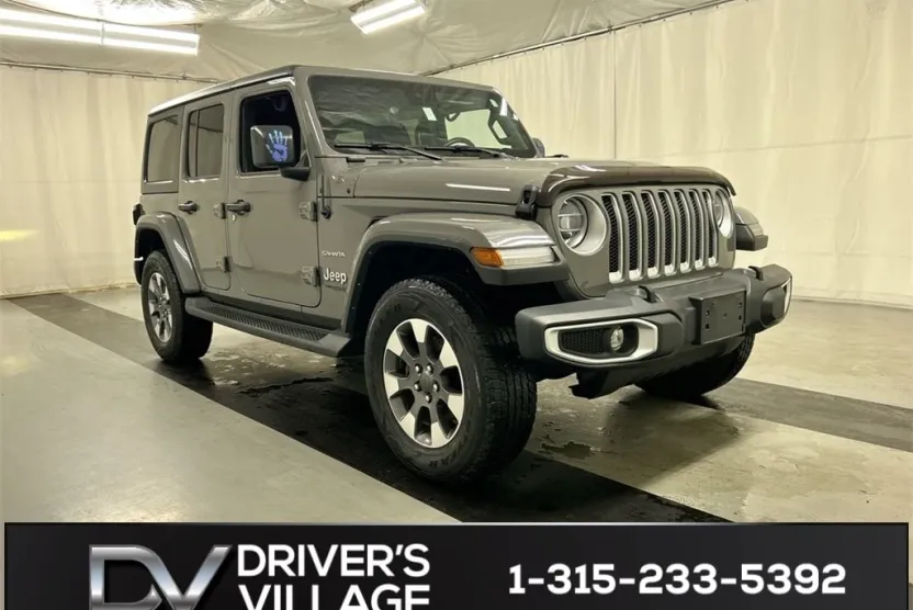 2021 Jeep Wrangler Unlimited Sahara photo 1