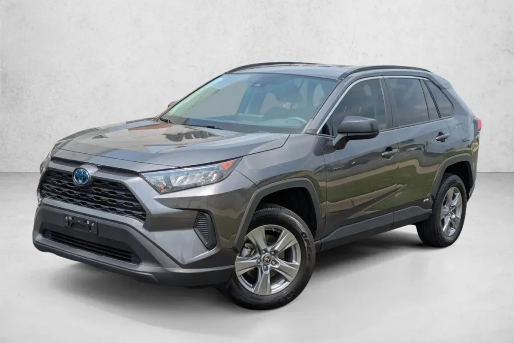 2022 Toyota RAV4 Hybrid LE photo 1