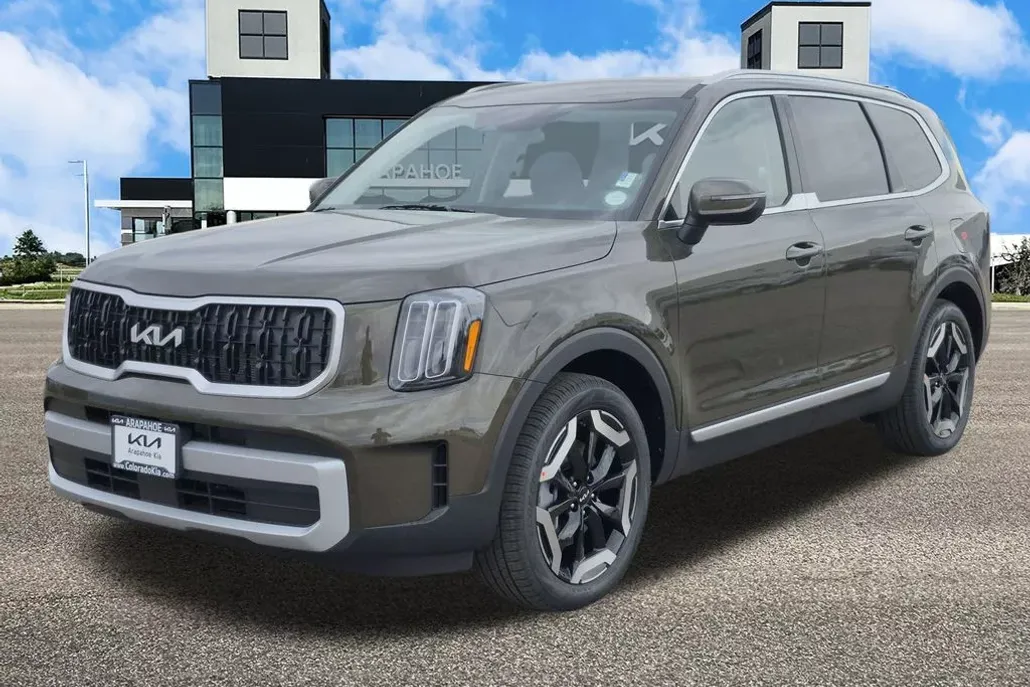 2025 Kia Telluride EX photo 1