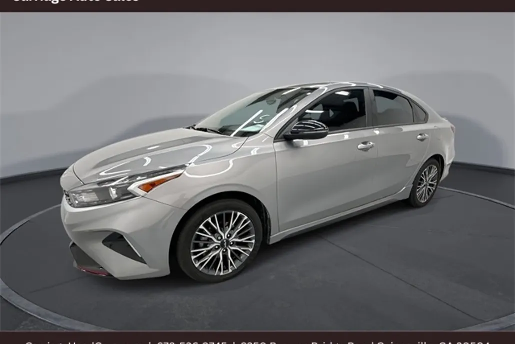 2023 Kia Forte GT-Line photo 1