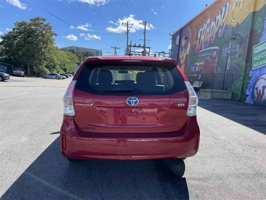2014 Toyota Prius V Three photo 1