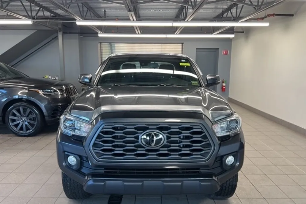 2021 Toyota Tacoma TRD Off-Road photo 1
