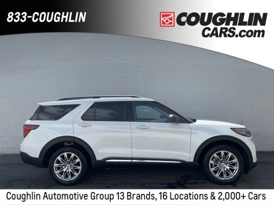 2025 Ford Explorer photo 1