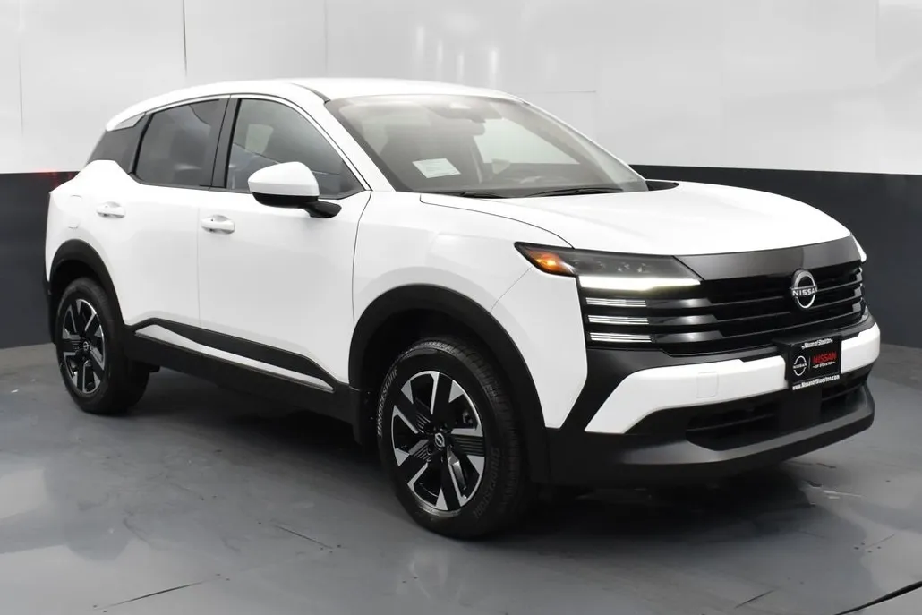 2025 Nissan Kicks SV photo 1