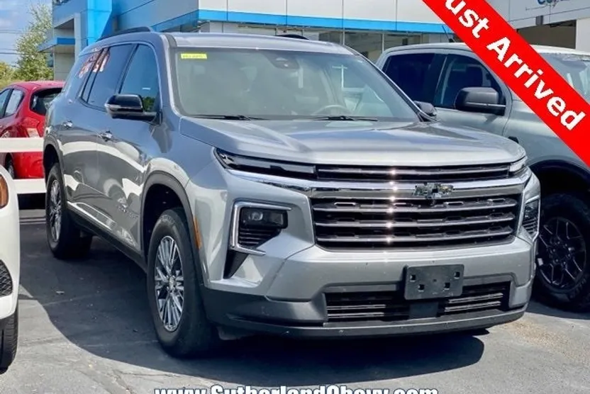 2024 Chevrolet Traverse photo 1