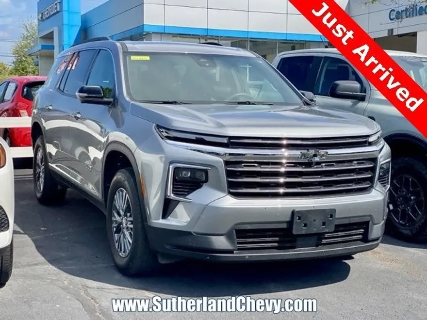 2024 Chevrolet Traverse photo 1