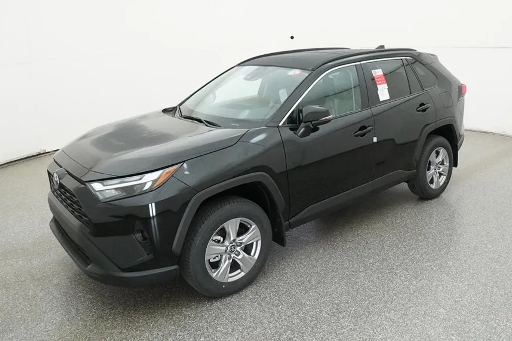 2025 Toyota RAV4 XLE photo 1