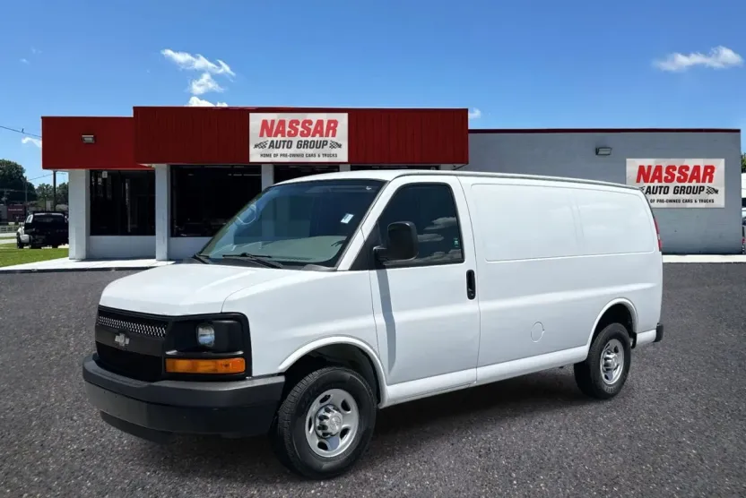 2015 Chevrolet Express 2500 Cargo Van photo 1
