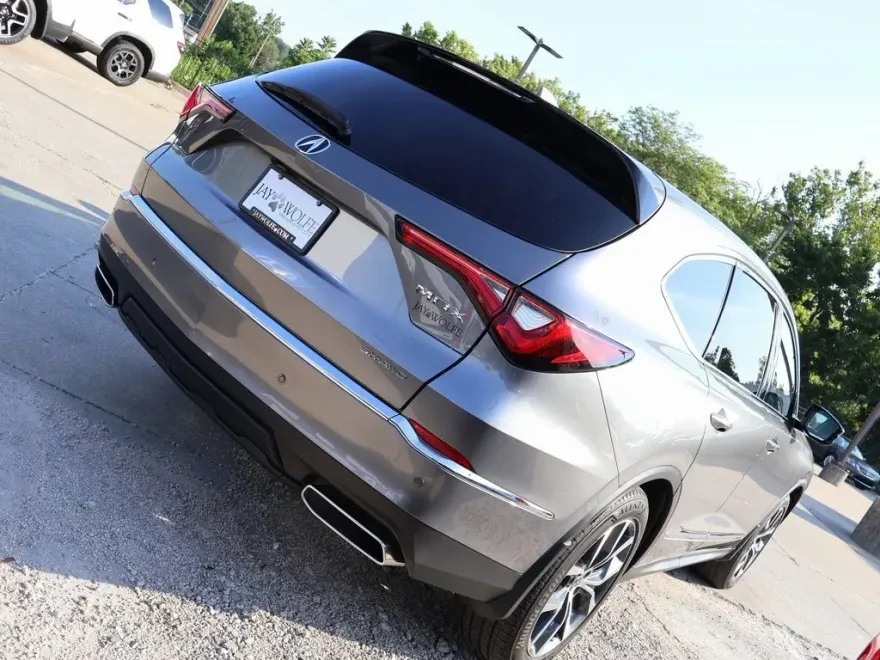2022 Acura MDX Technology photo 1