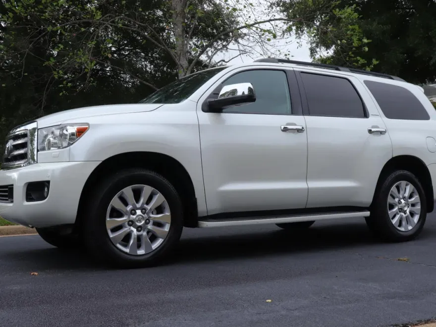 2014 Toyota Sequoia Platinum photo 1