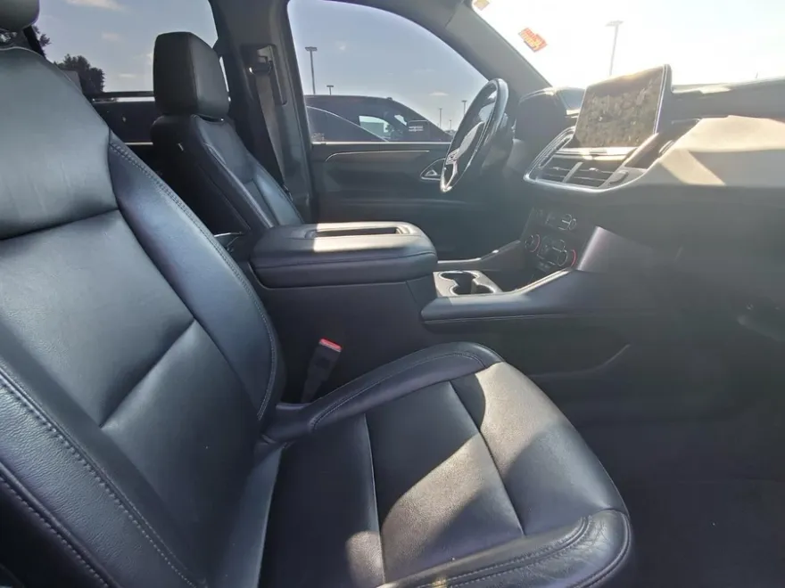 2021 Chevrolet Tahoe LT photo 1