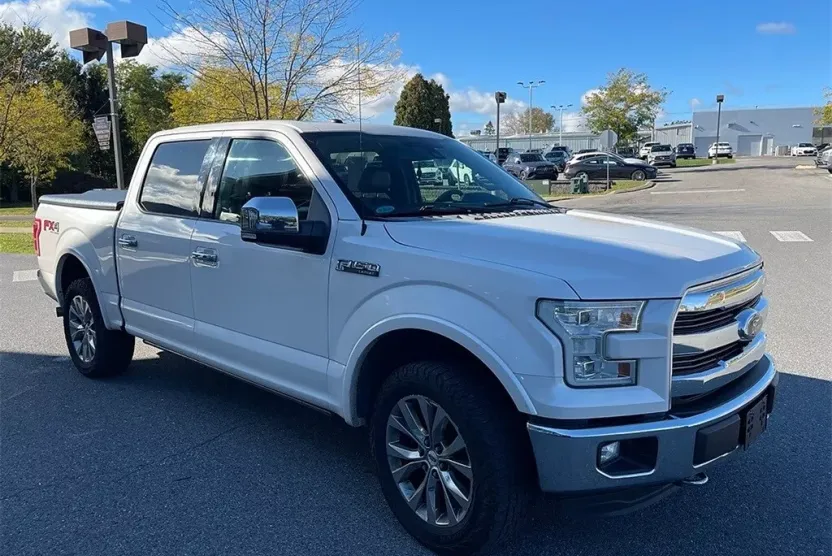 2016 Ford F-150 Lariat photo 1