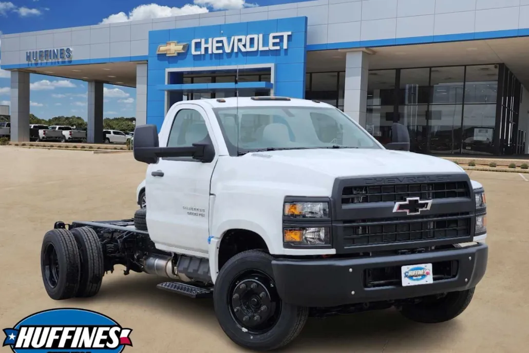 2024 Chevrolet Silverado 5500HD Work Truck photo 1