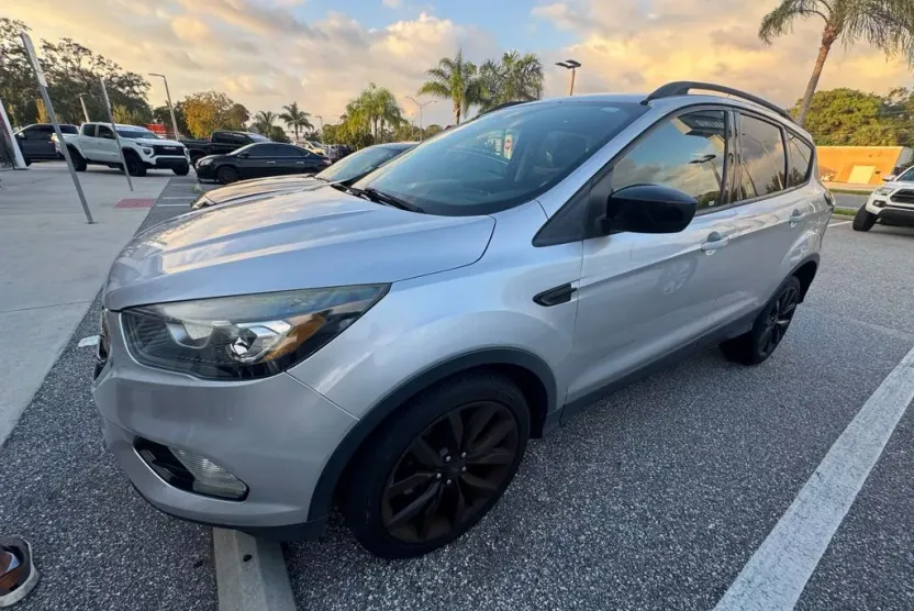 2017 Ford Escape SE photo 1
