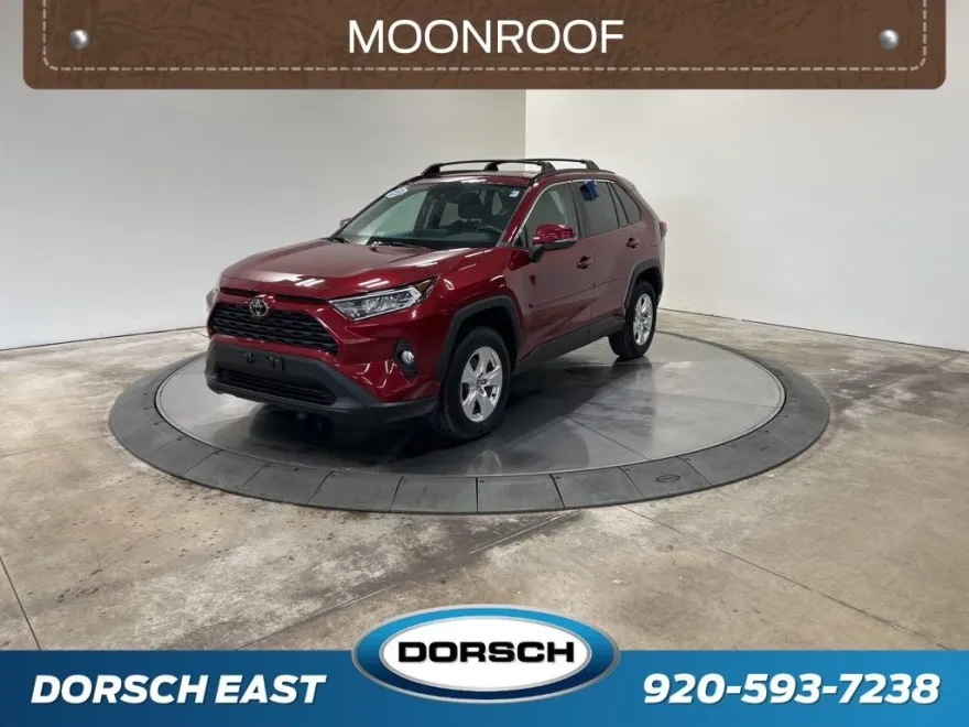 2021 Toyota RAV4 XLE photo 1