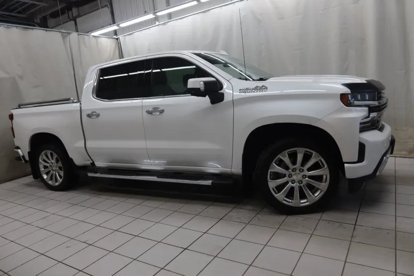2021 Chevrolet Silverado 1500 High Country photo 1