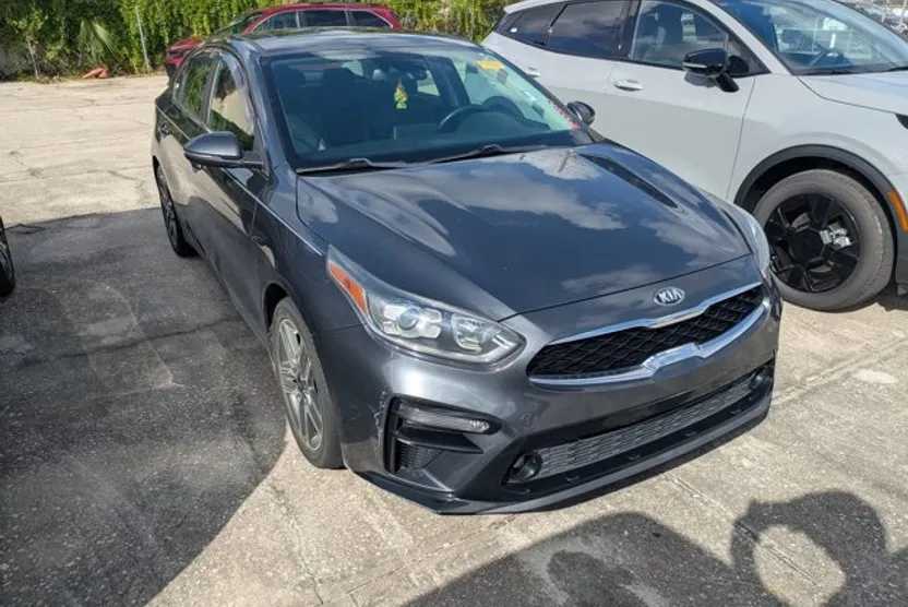 2021 Kia Forte EX photo 1