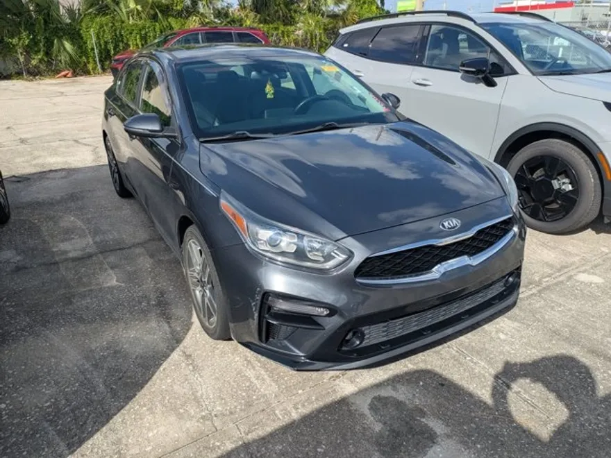 2021 Kia Forte EX photo 1