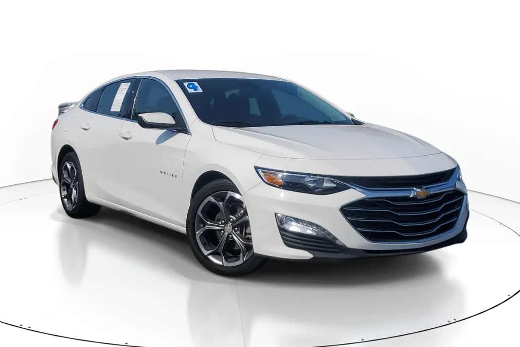 2024 Chevrolet Malibu 1LT photo 1