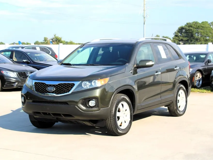 2011 Kia Sorento LX photo 1