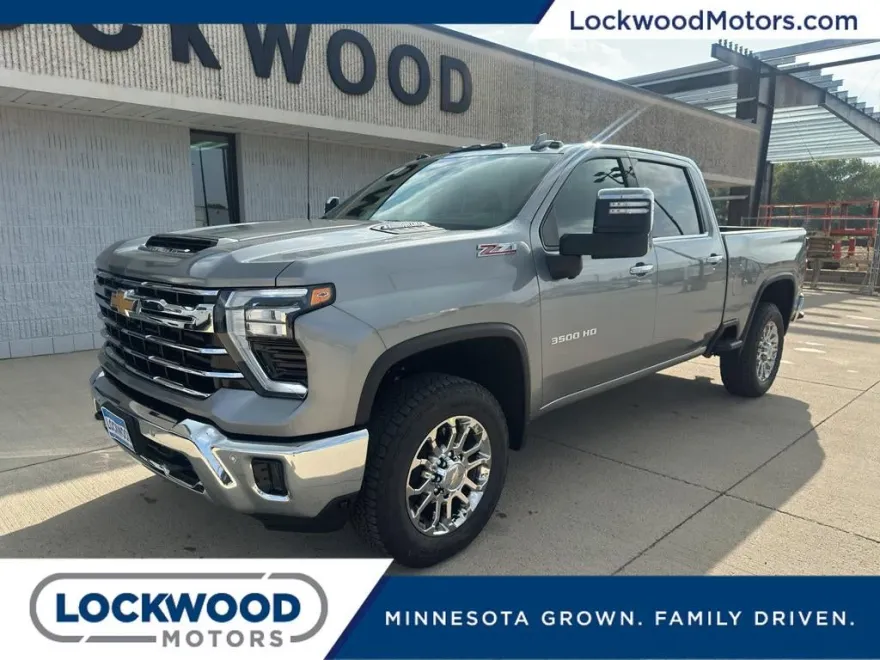 2026 Chevrolet Silverado 3500HD photo 1
