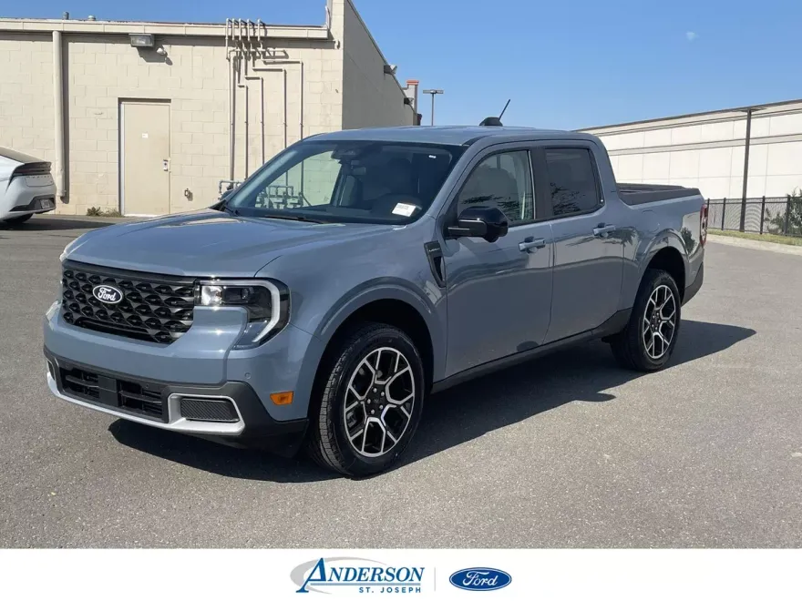 2025 Ford Maverick Lariat photo 1