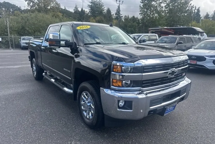 2016 Chevrolet Silverado 3500HD LTZ photo 1