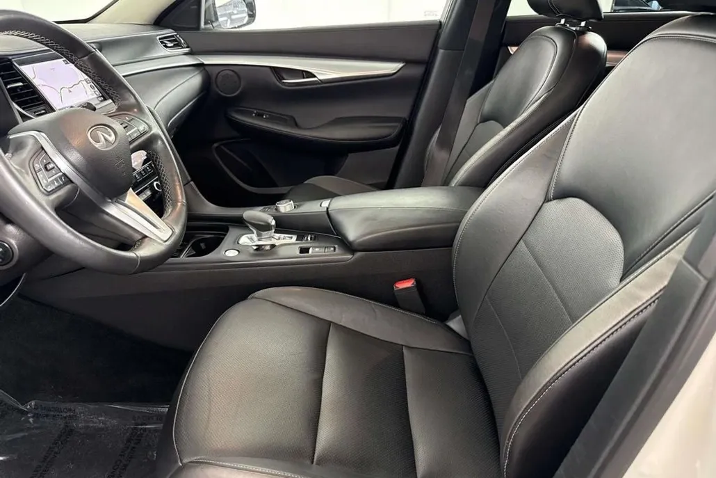 2021 Infiniti QX50 Essential photo 1