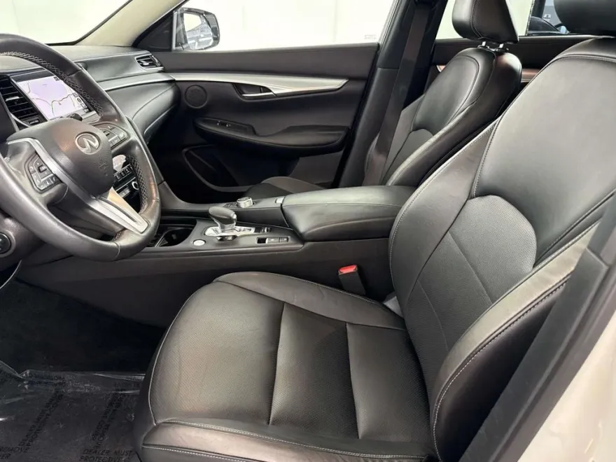 2021 Infiniti QX50 Essential photo 1