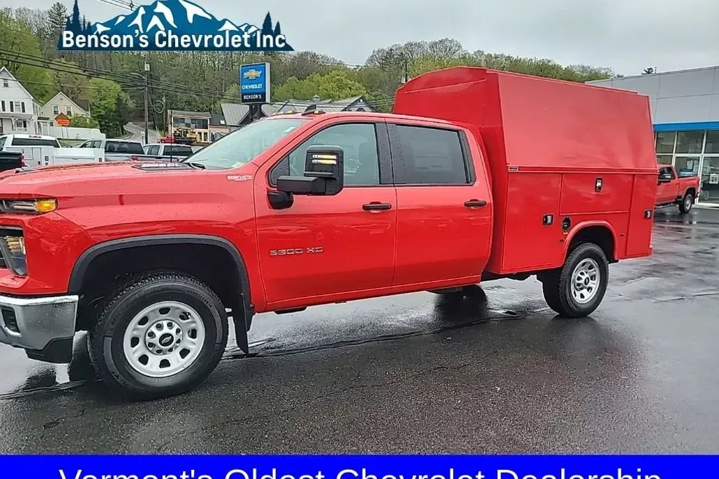 2024 Chevrolet Silverado 3500HD photo 1