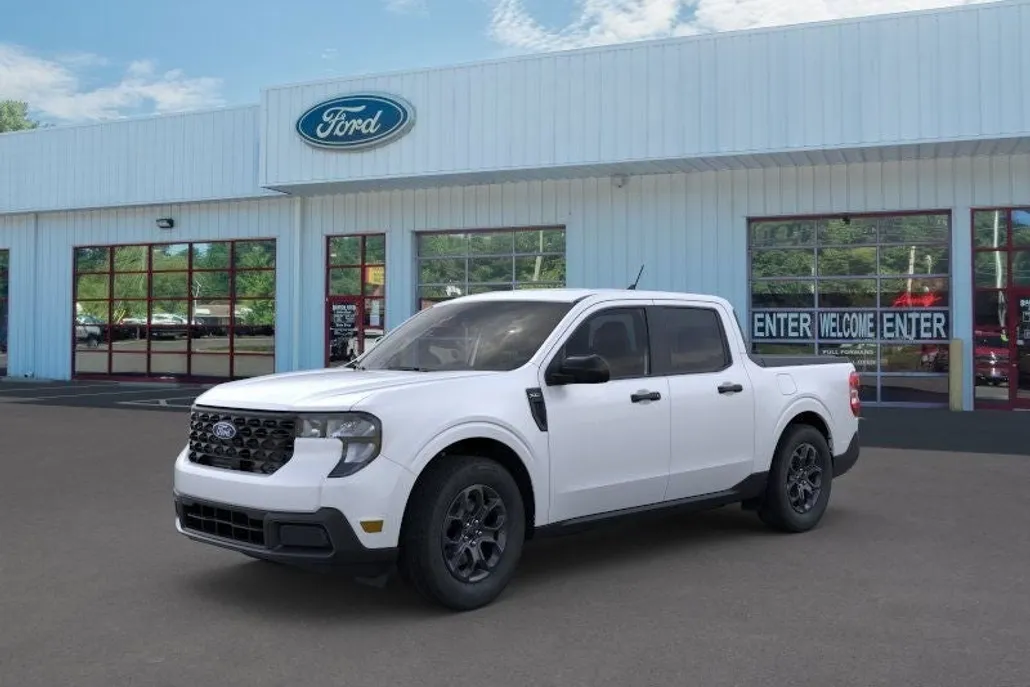 2025 Ford Maverick XLT photo 1