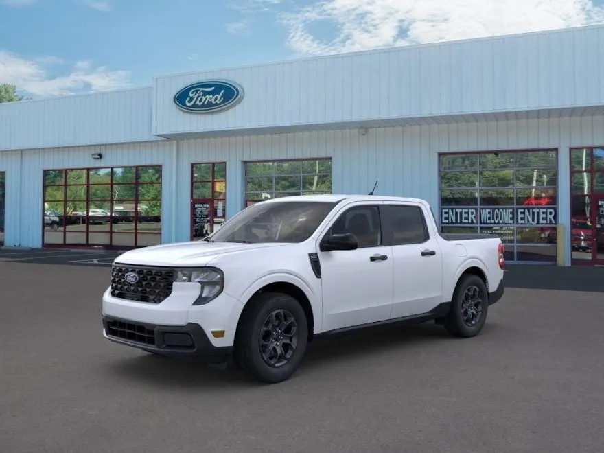 2025 Ford Maverick XLT photo 1