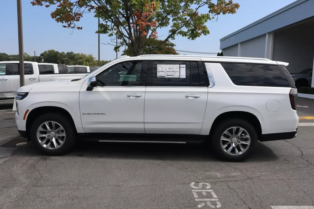 2025 Chevrolet Suburban Premier photo 1