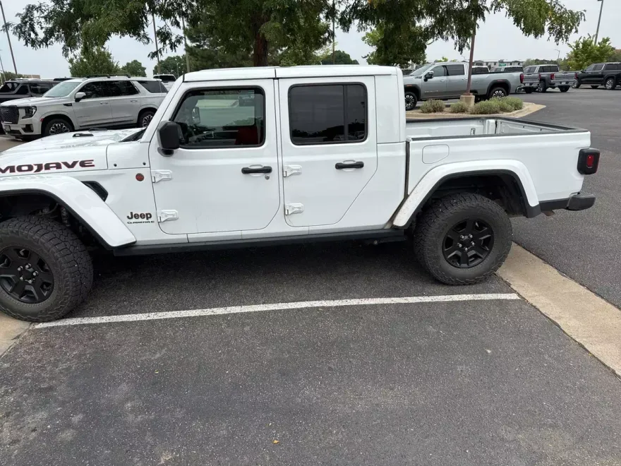 2023 Jeep Gladiator Mojave photo 1