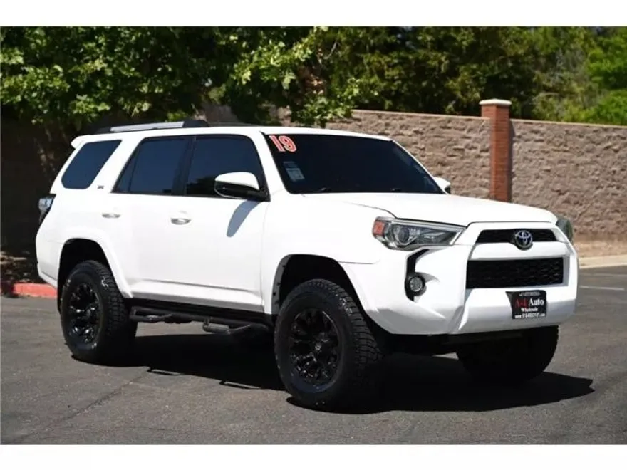 2019 Toyota 4Runner SR5 Premium Sport photo 1