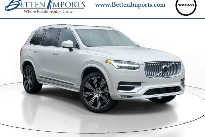 2025 Volvo XC90 Plus photo 1