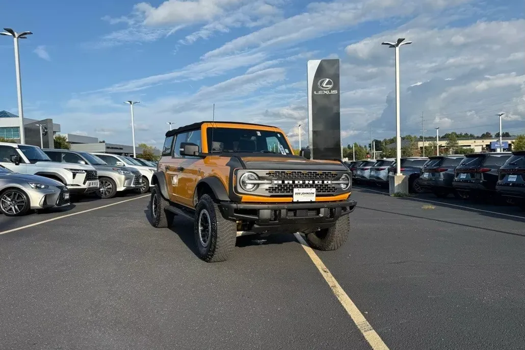 2022 Ford Bronco Badlands photo 1