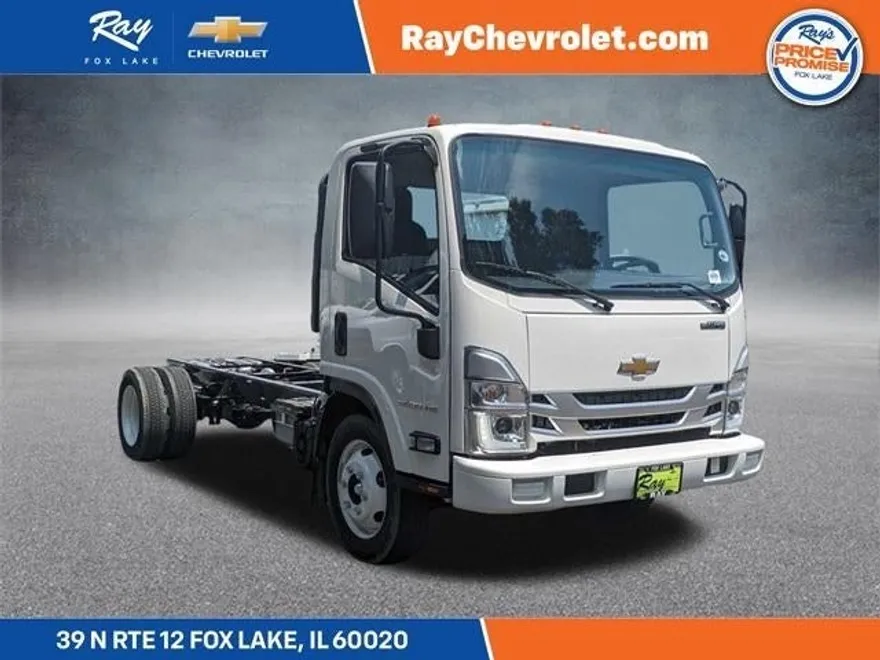 2025 Chevrolet Silverado 4500HD Base photo 1