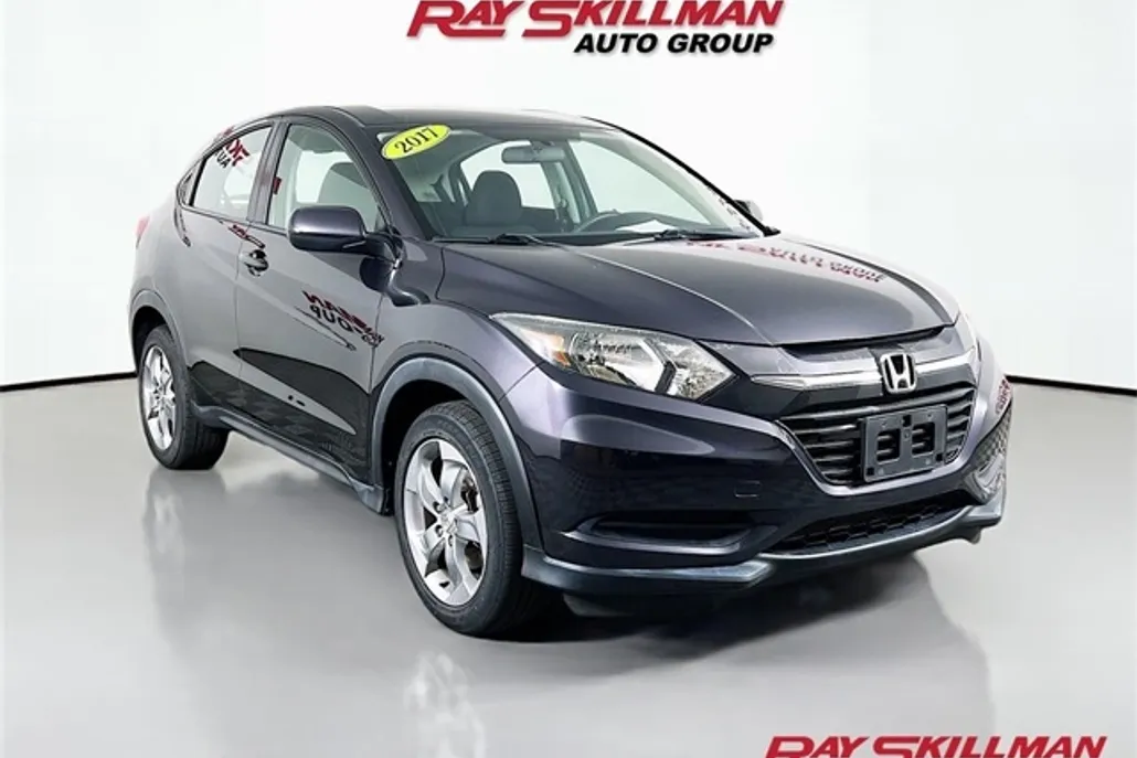 2017 Honda HR-V LX photo 1