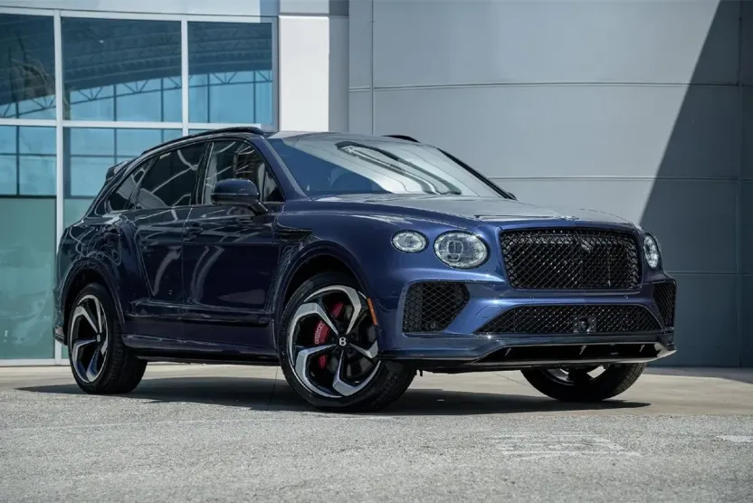 2025 Bentley Bentayga V8 photo 1