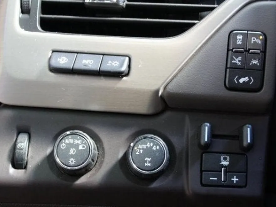 2018 Gmc Yukon XL Denali photo 12